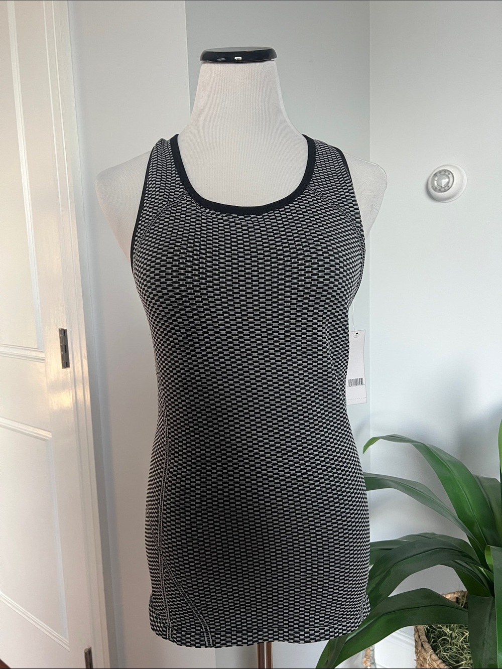 T Tahari Black and White Textured Racerback Tank